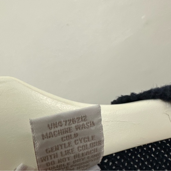 Cherokee Women’s Embroidered Christmas Sweater Size 2X - Picture 3 of 5